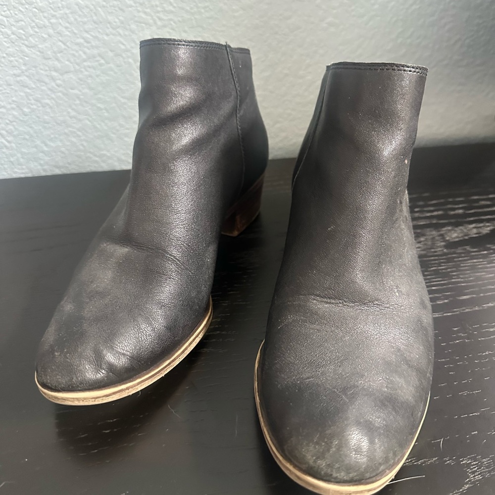 Lucky Brand Charcoal Leather Ankle Booties